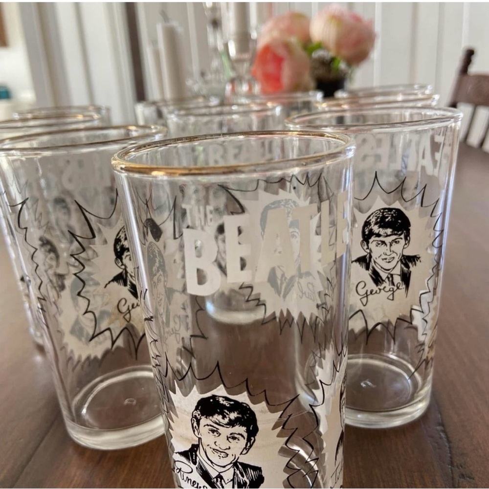 Vintage 1964 Beatles Glasses Set of 4 – Dairy Queen Canada, Gold Rim